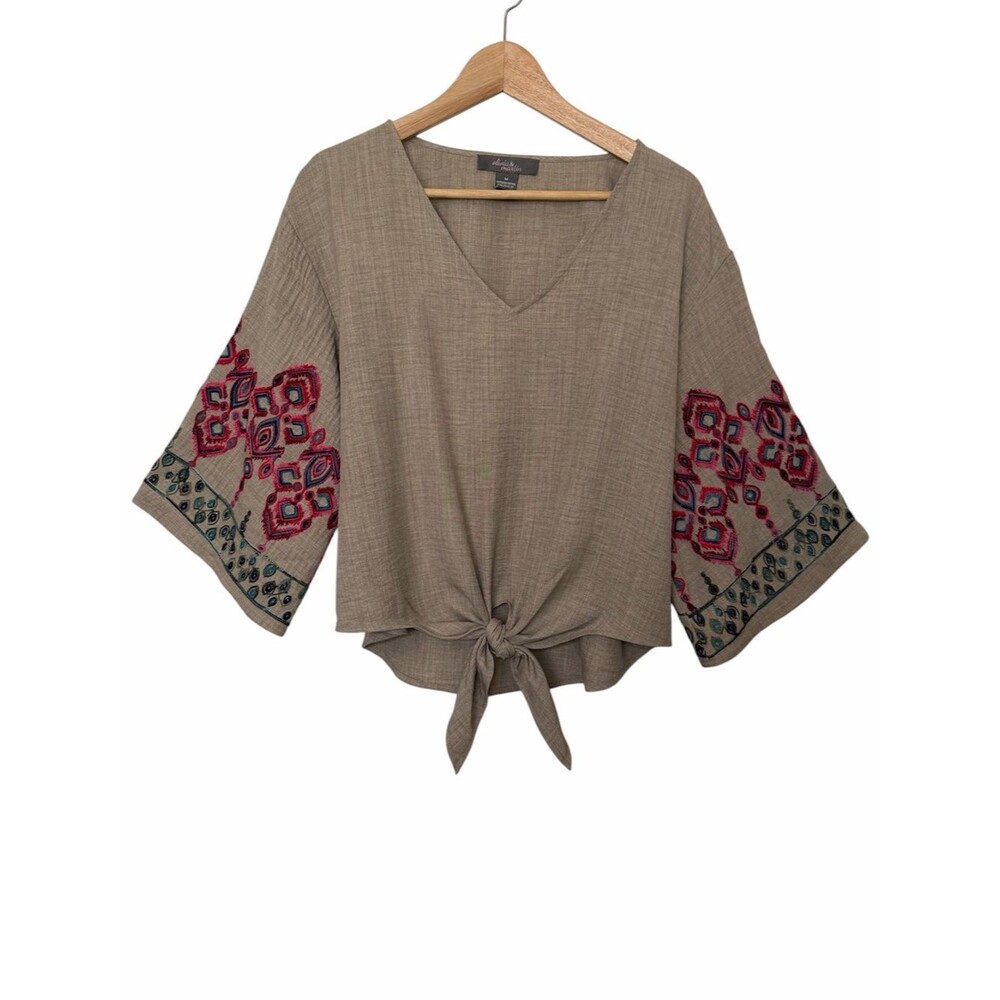Olivia & Martin Tan Red Embroidered 3/4 Slv V Neck Tie Waist Top Womens M Boho